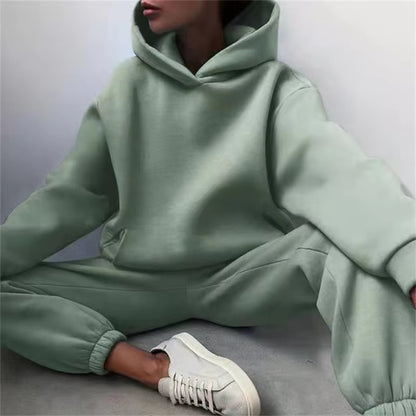 Cozy 2-Piece Tracksuit Set – Oversized Hoodie & Joggers - DELEOUR